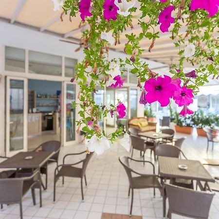 Hotel Valparaiso 리미니 외부 사진