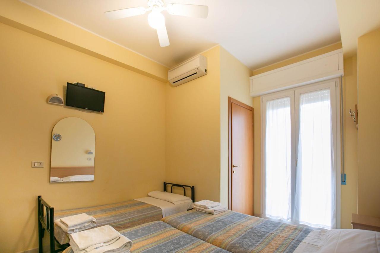 Hotel Valparaiso 리미니 외부 사진