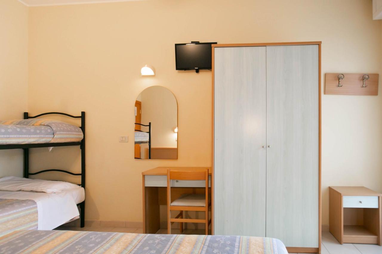 Hotel Valparaiso 리미니 외부 사진