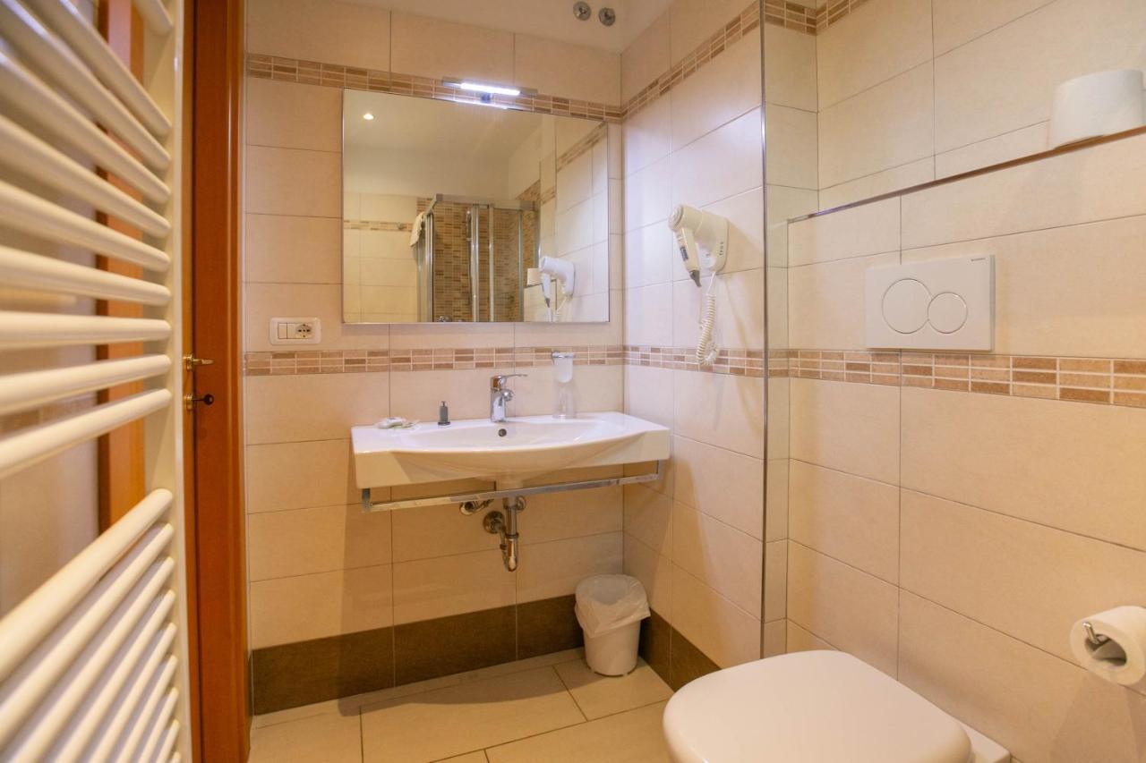 Hotel Valparaiso 리미니 외부 사진