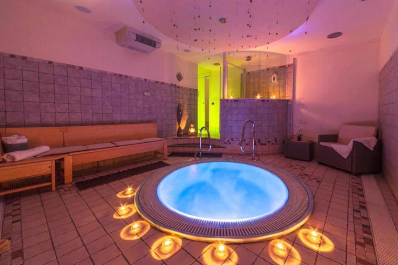 Hotel Valparaiso 리미니 외부 사진