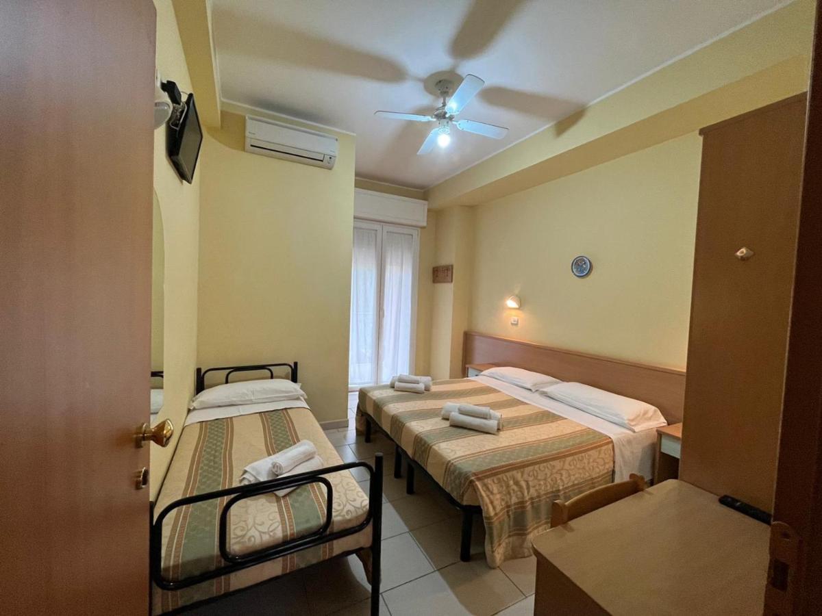Hotel Valparaiso 리미니 외부 사진