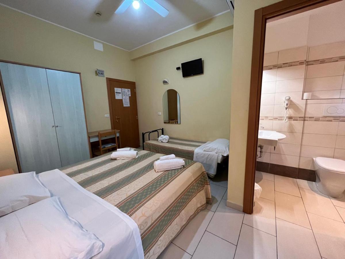 Hotel Valparaiso 리미니 외부 사진