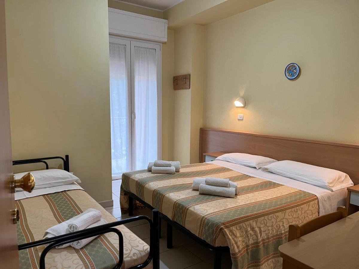Hotel Valparaiso 리미니 외부 사진