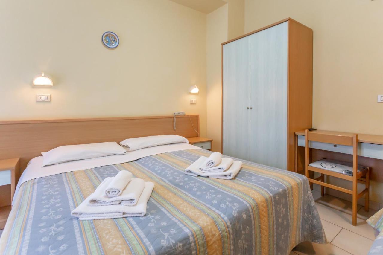Hotel Valparaiso 리미니 외부 사진