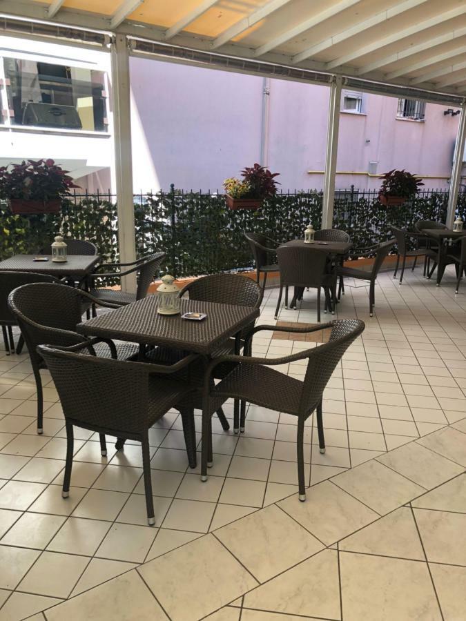 Hotel Valparaiso 리미니 외부 사진